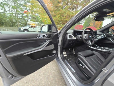 2025 BMW X5 M60i