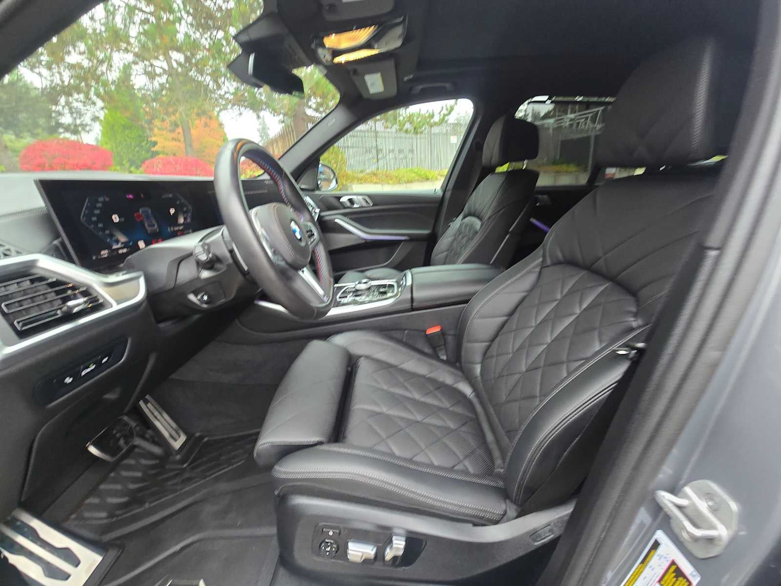 2025 BMW X5 M60i