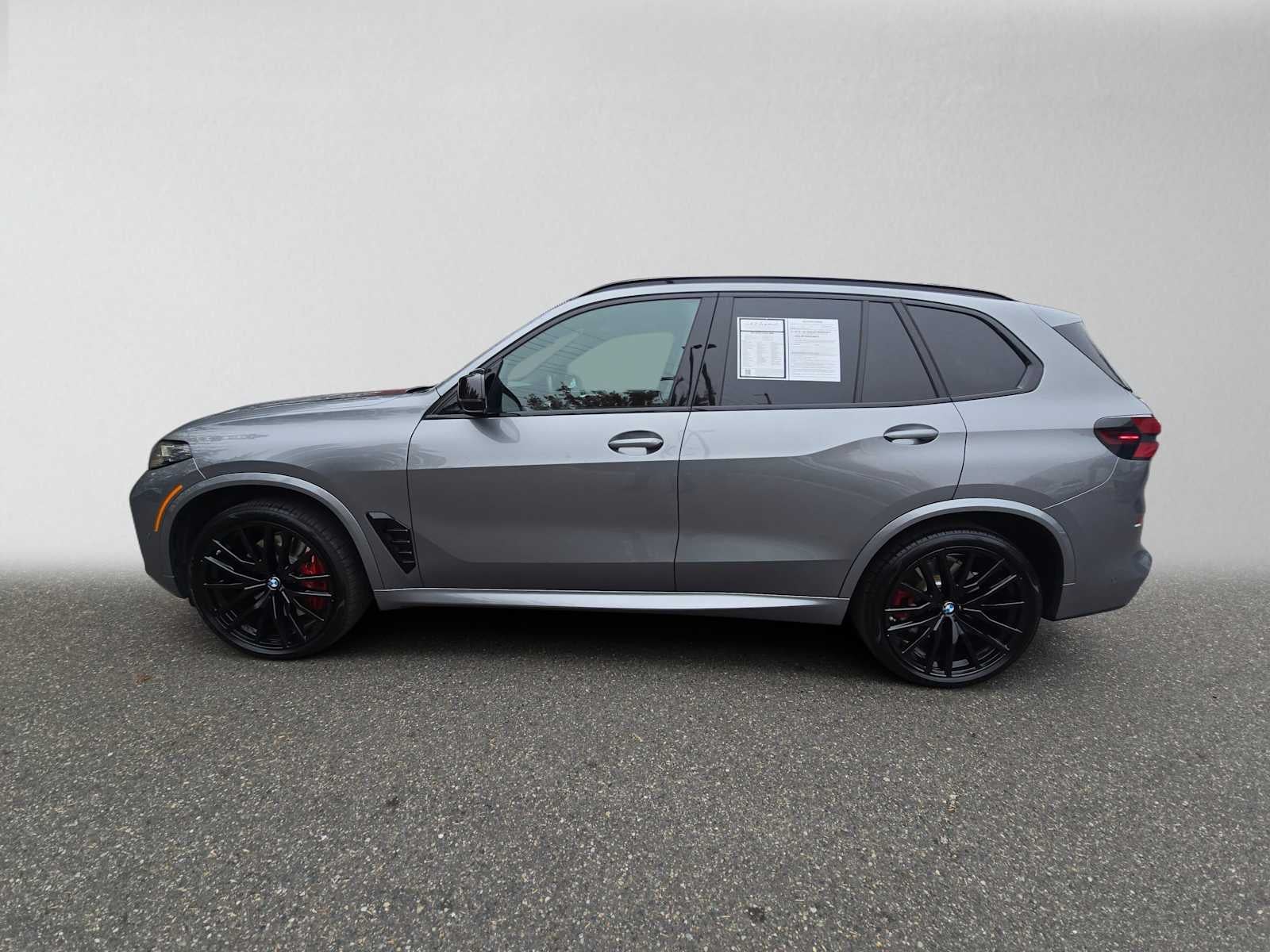 2025 BMW X5 M60i