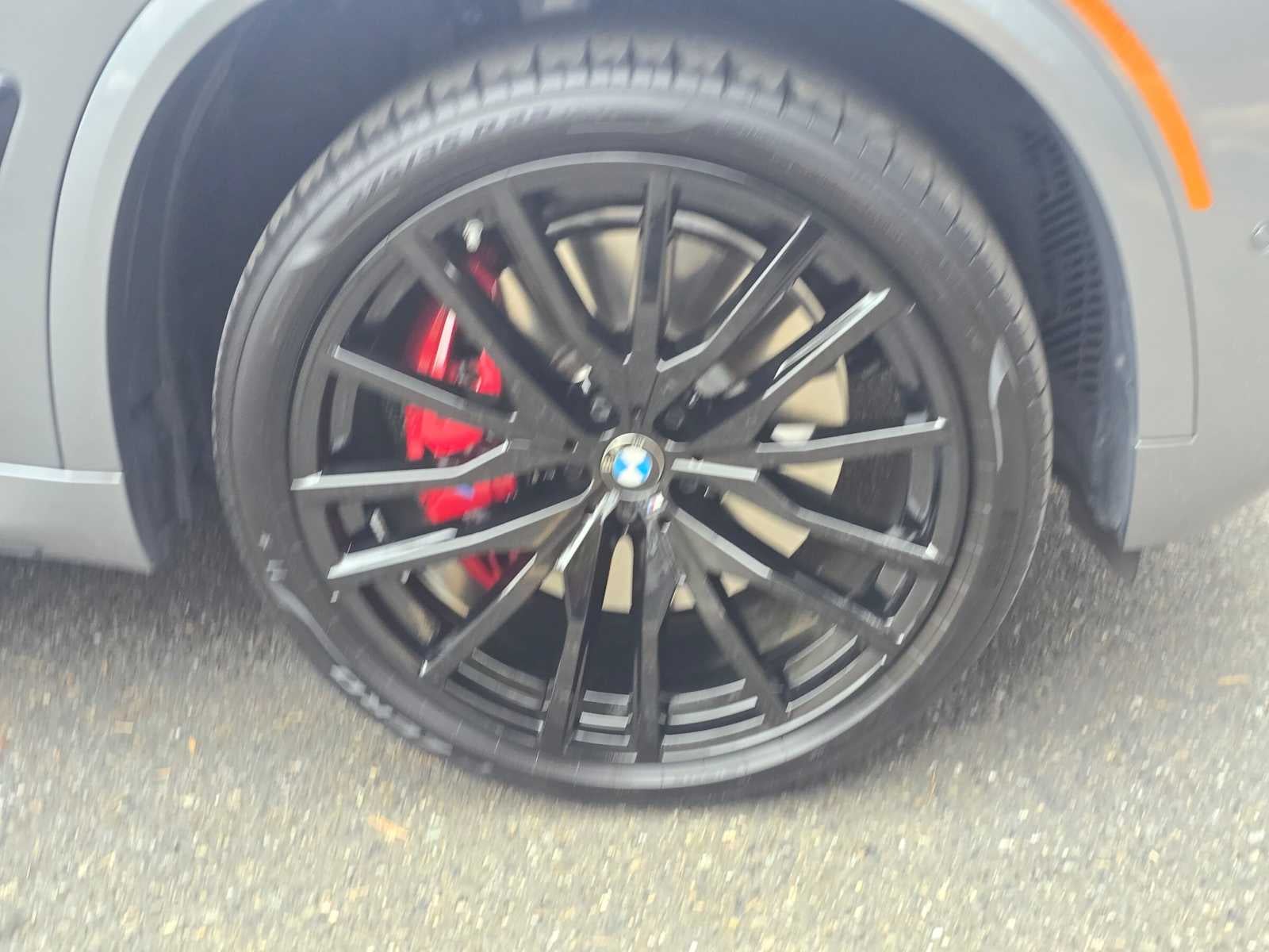 2025 BMW X5 M60i