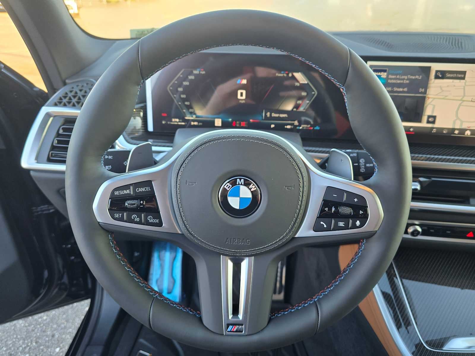 2025 BMW X5 M60i