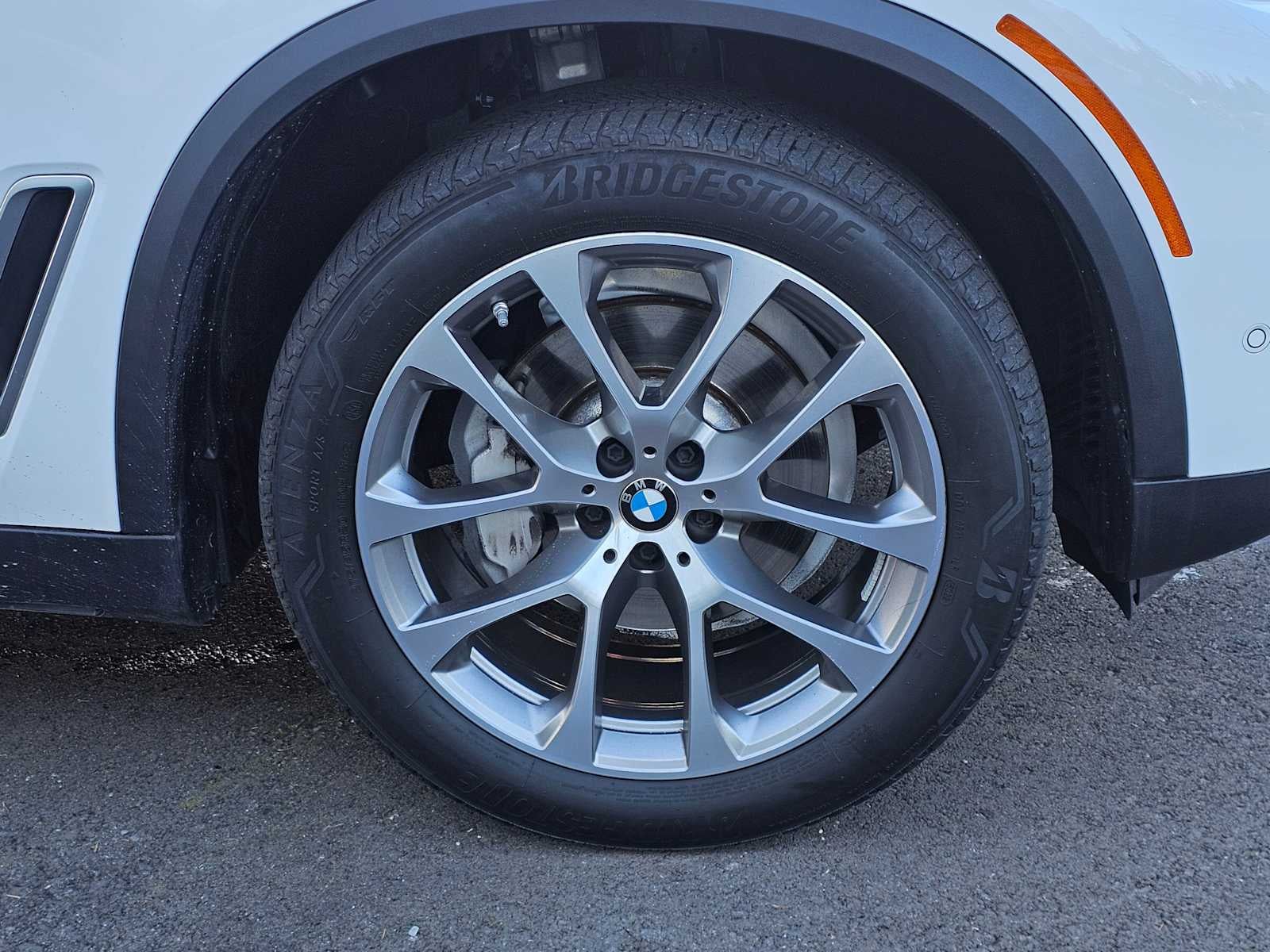 2023 BMW X5 xDrive40i xDrive40i