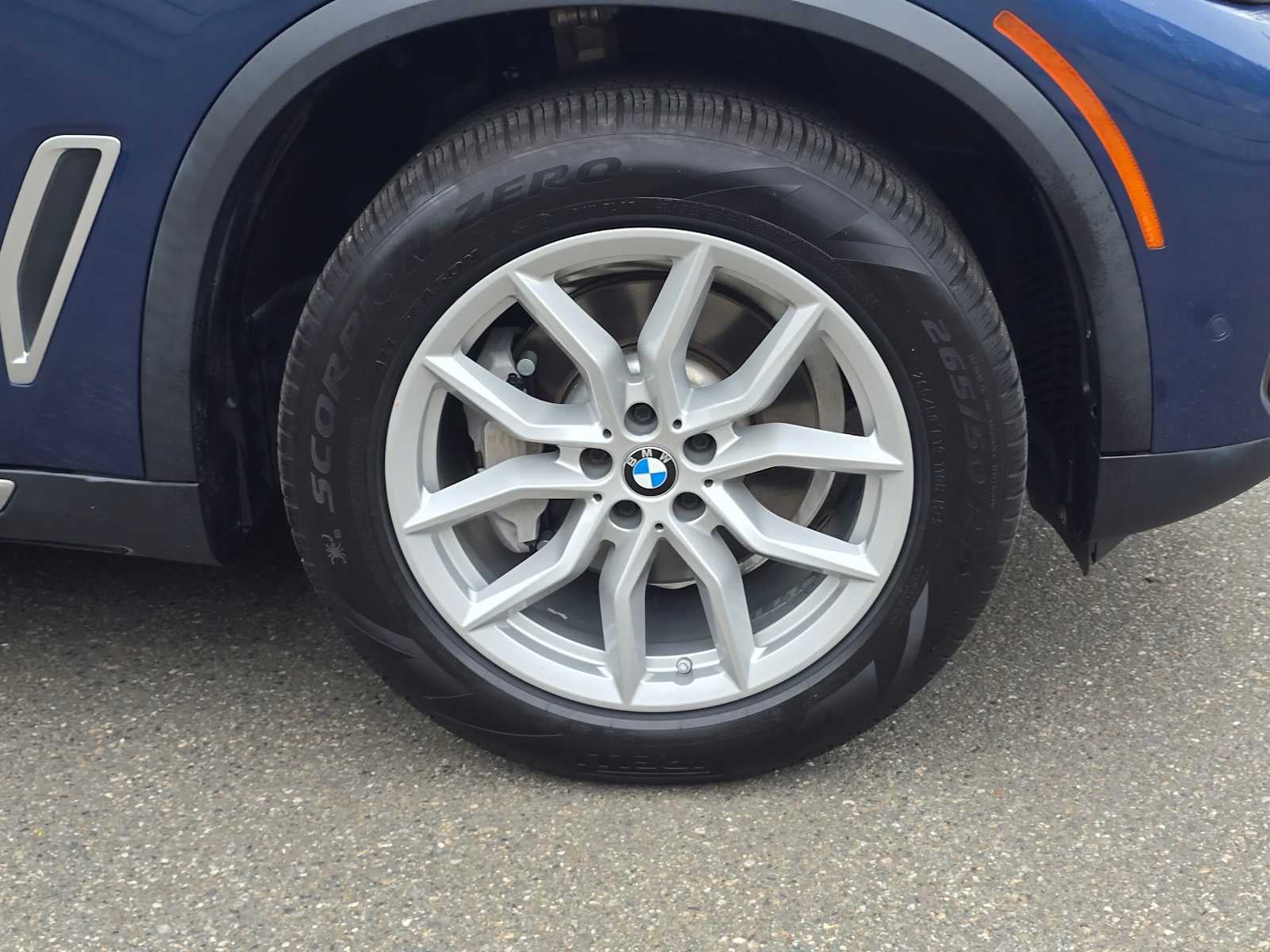 2019 BMW X5 xDrive40i xDrive40i