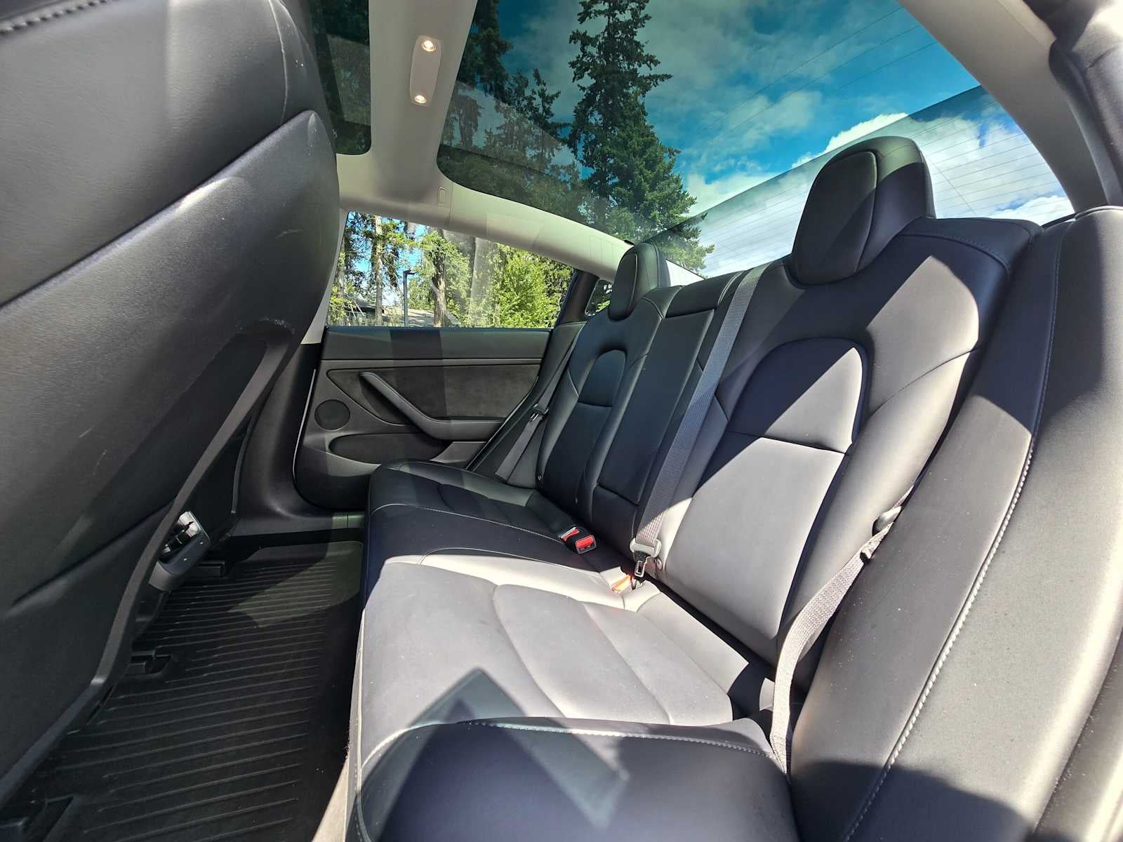 2023 Tesla Model 3 RWD