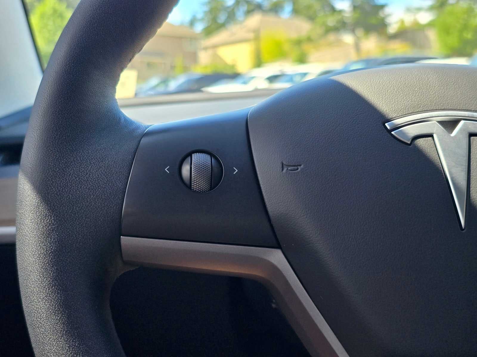 2023 Tesla Model 3 RWD