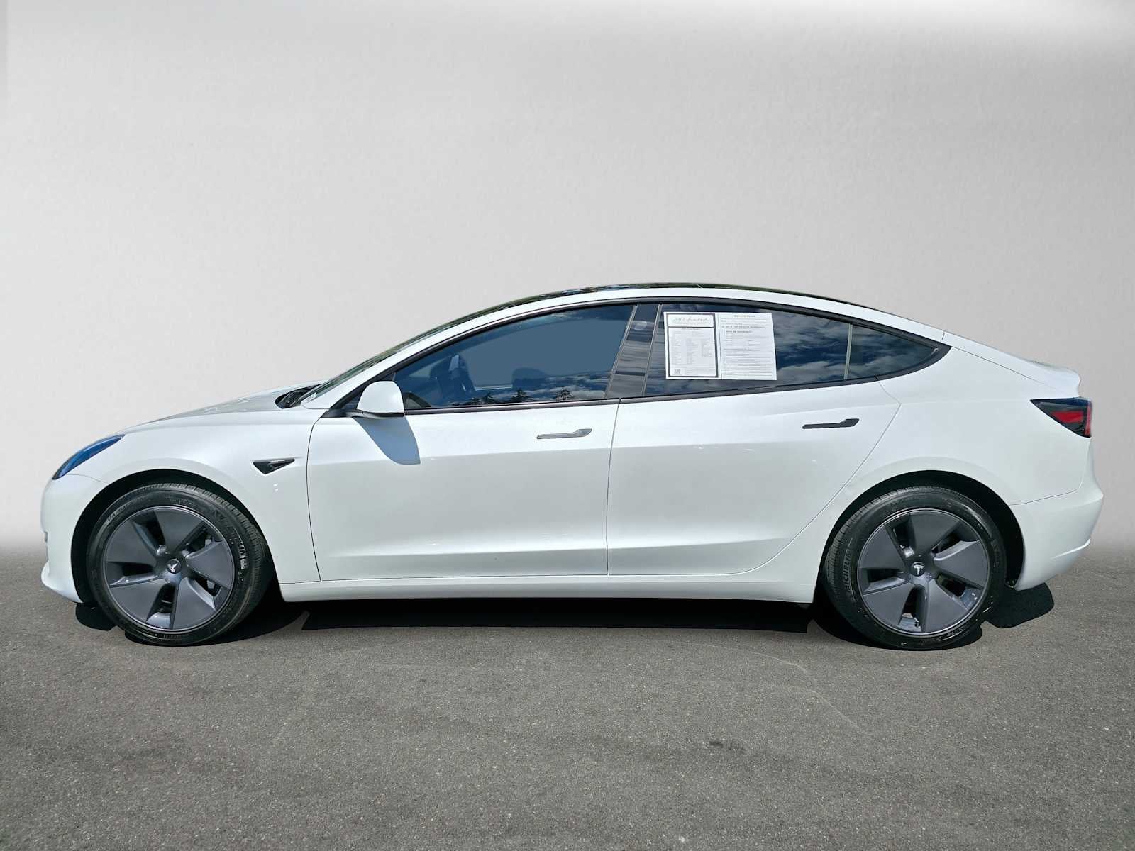 2023 Tesla Model 3 RWD