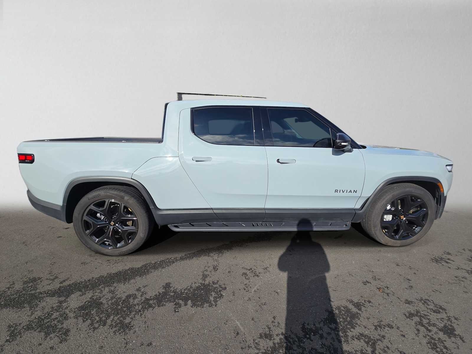 2025 Rivian R1T Adventure