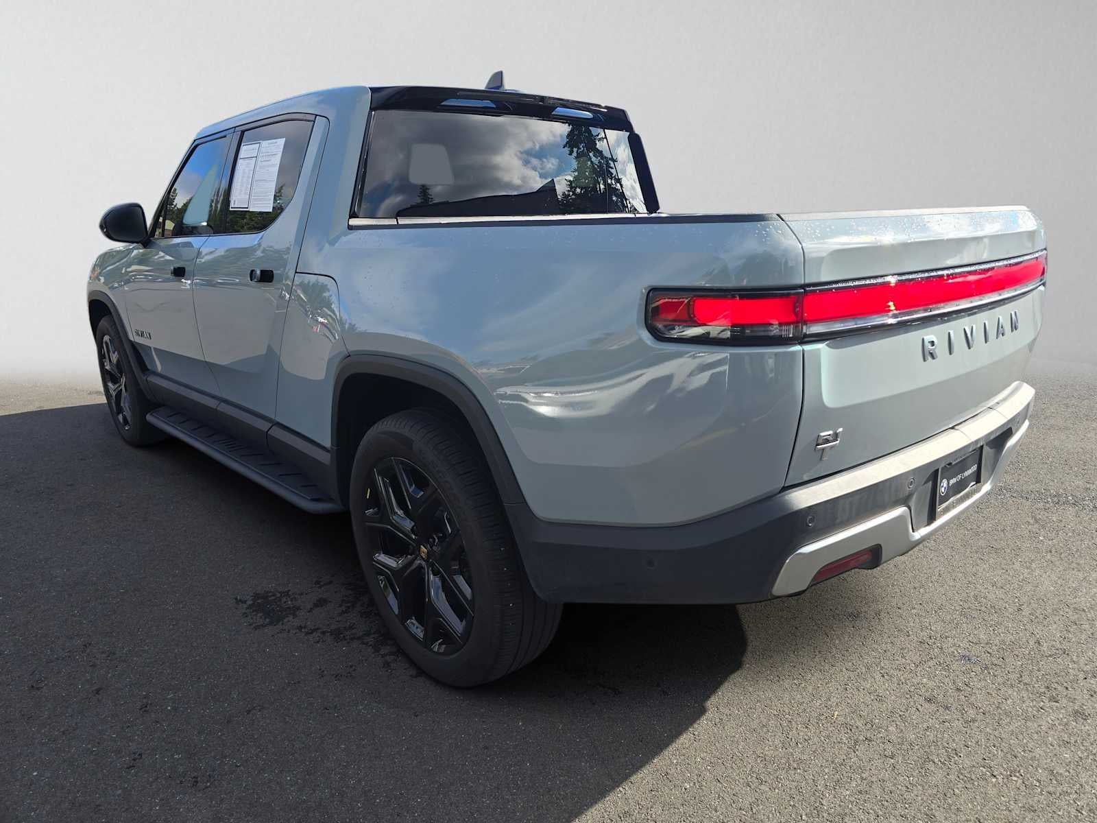 2025 Rivian R1T Adventure