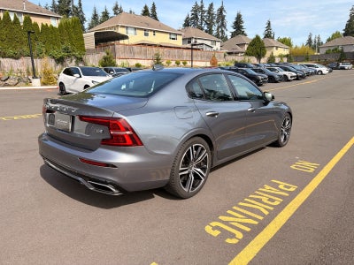 2019 Volvo S60 R-Design