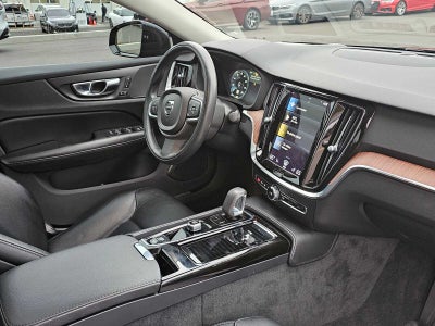 2022 Volvo S60 Recharge Plug-In Hybrid R-Design Expression