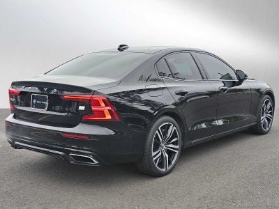 2022 Volvo S60 Recharge Plug-In Hybrid R-Design Expression