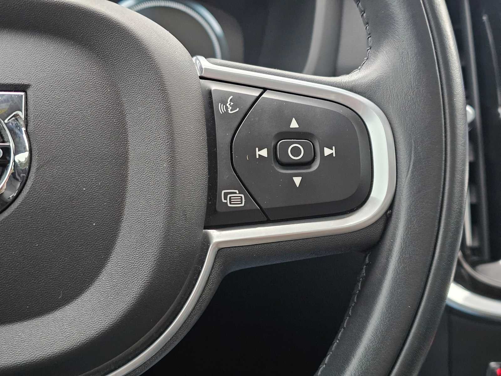 2022 Volvo S60 Recharge Plug-In Hybrid R-Design Expression