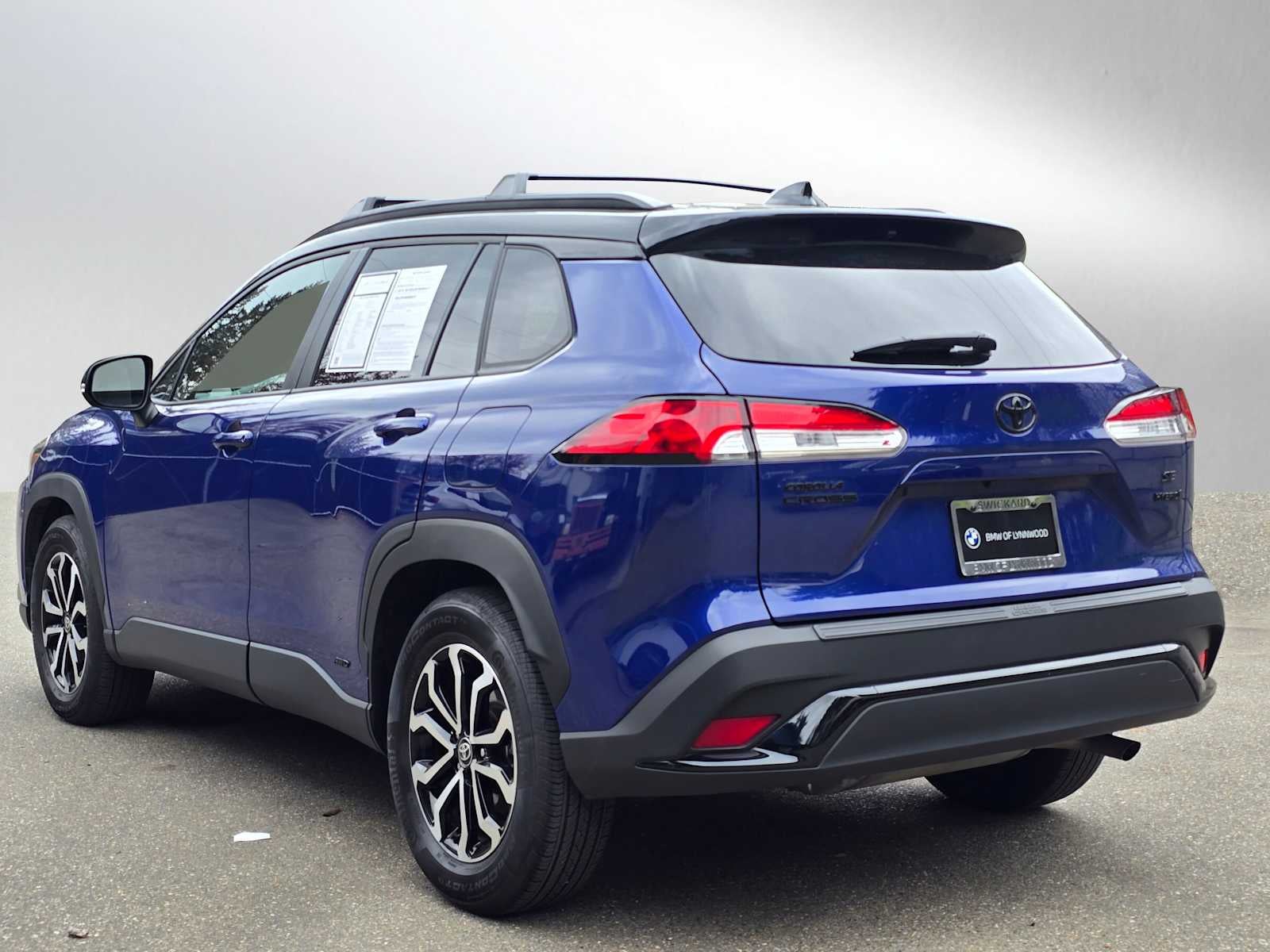 2023 Toyota Corolla Cross Hybrid SE