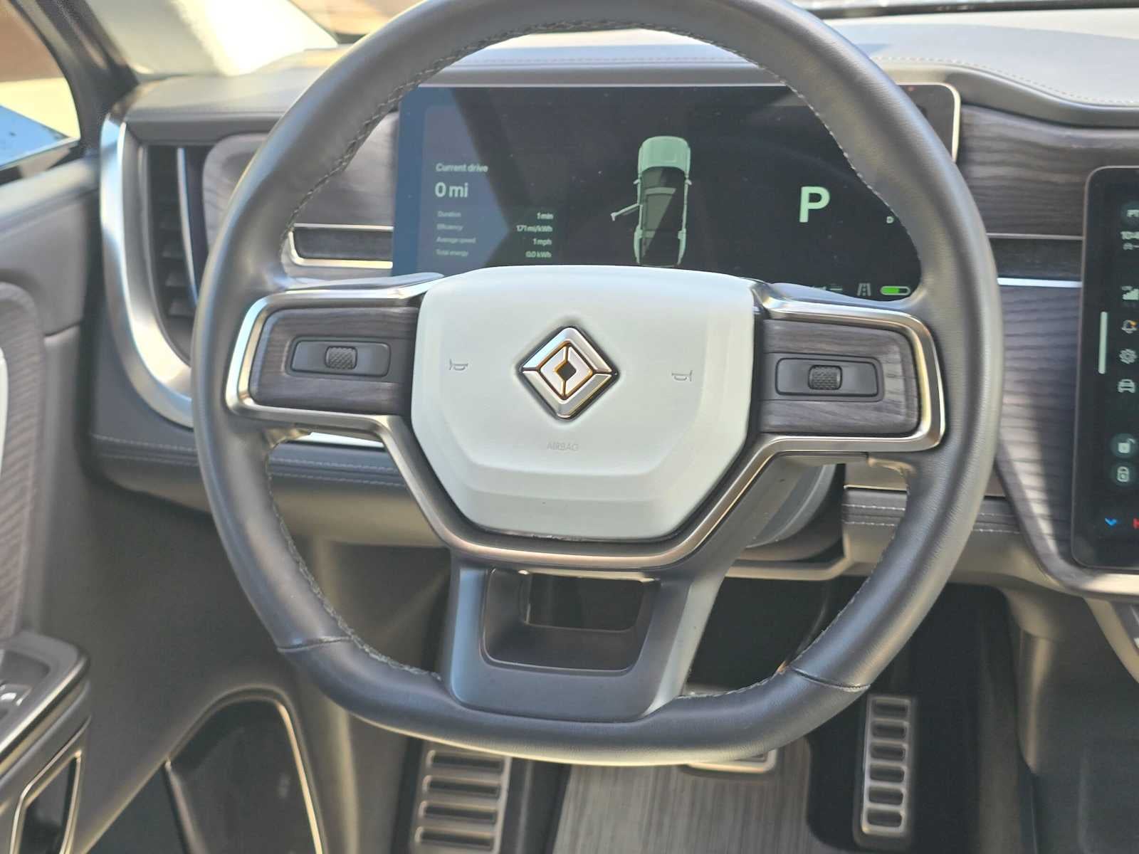 2023 Rivian R1S Adventure