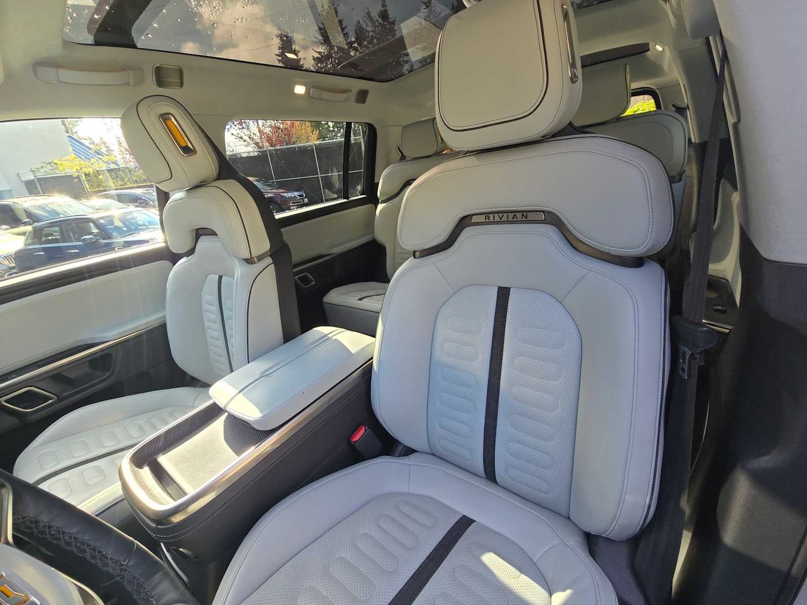 2023 Rivian R1S Adventure