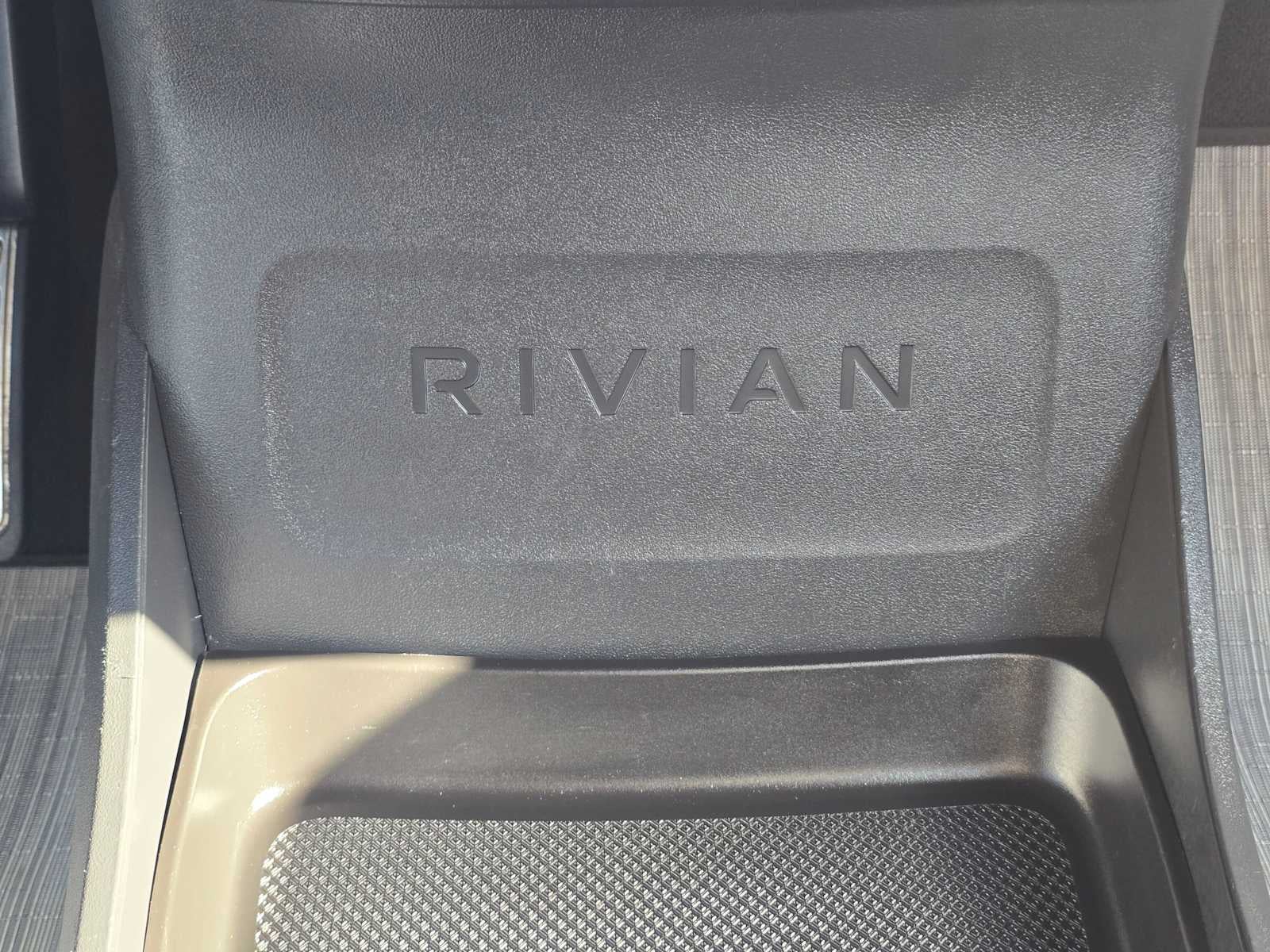 2023 Rivian R1S Adventure