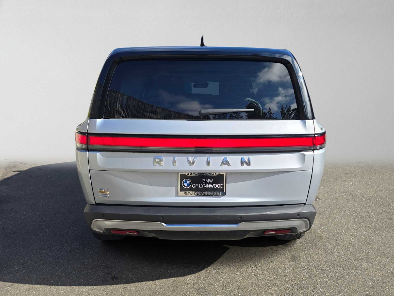 2023 Rivian R1S Adventure