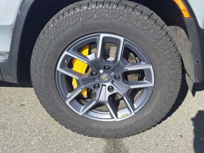2023 Rivian R1S Adventure