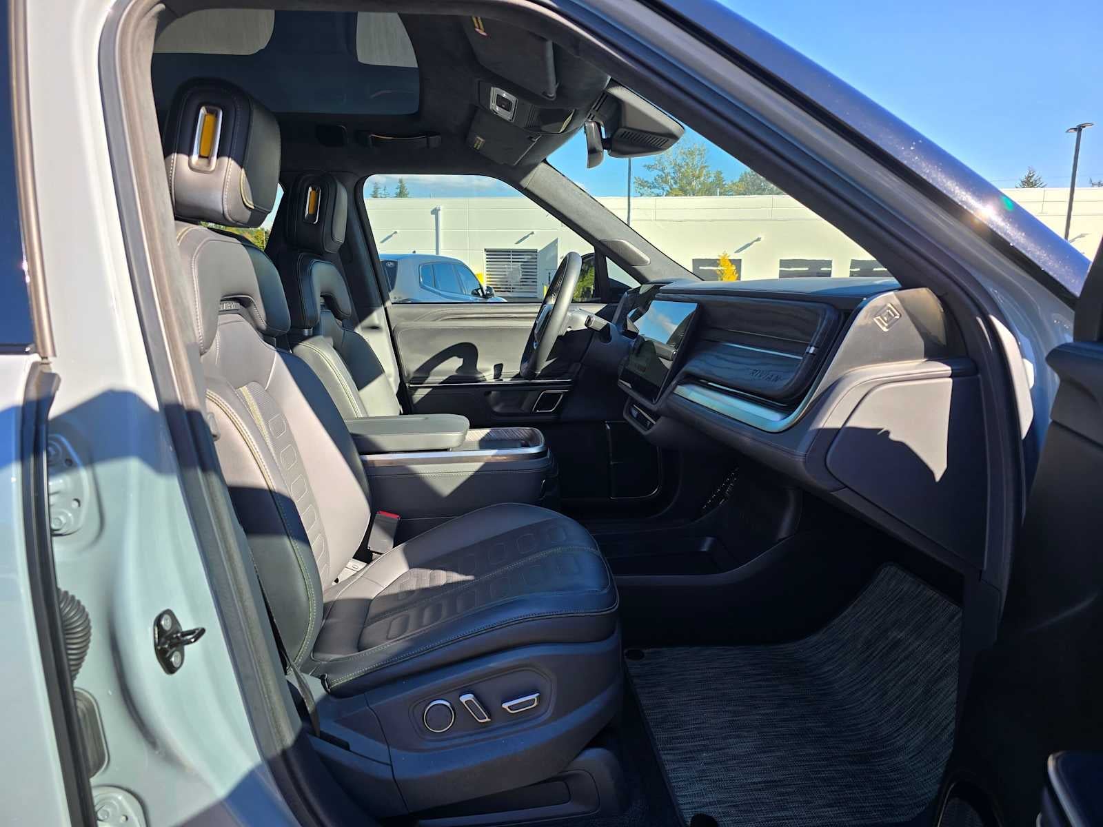 2022 Rivian R1S Launch Edition