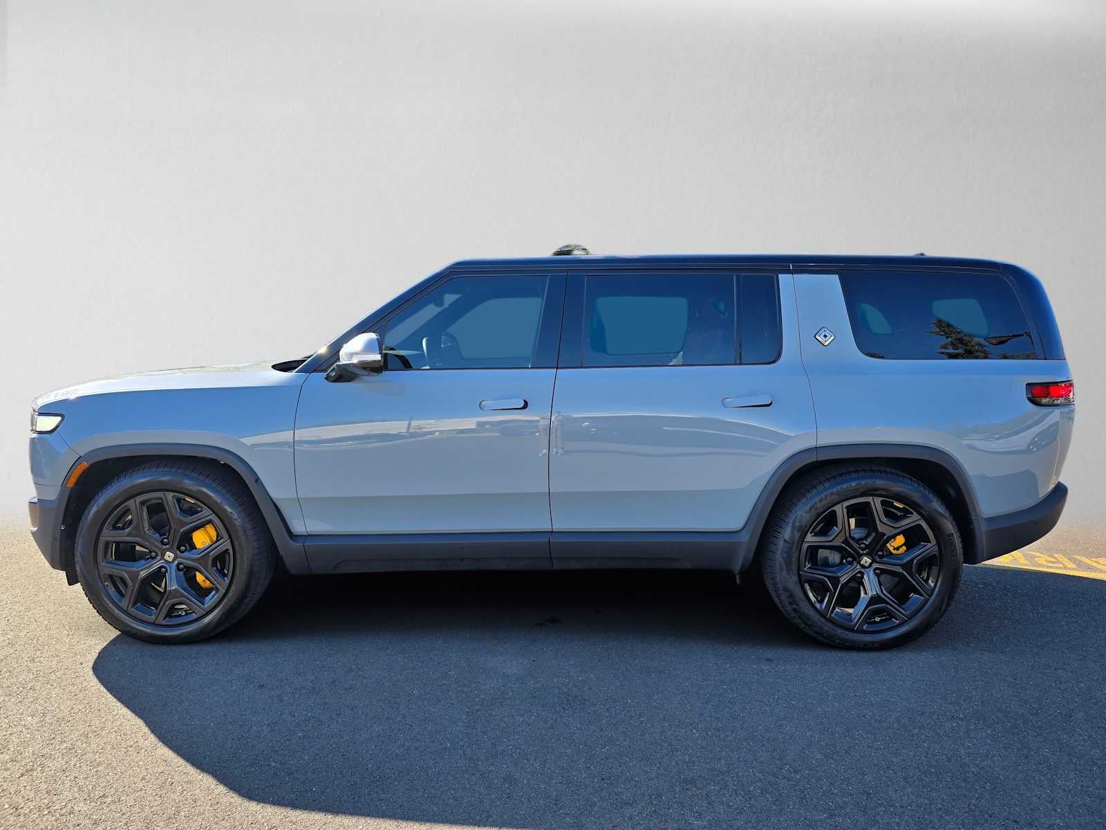 2022 Rivian R1S Launch Edition