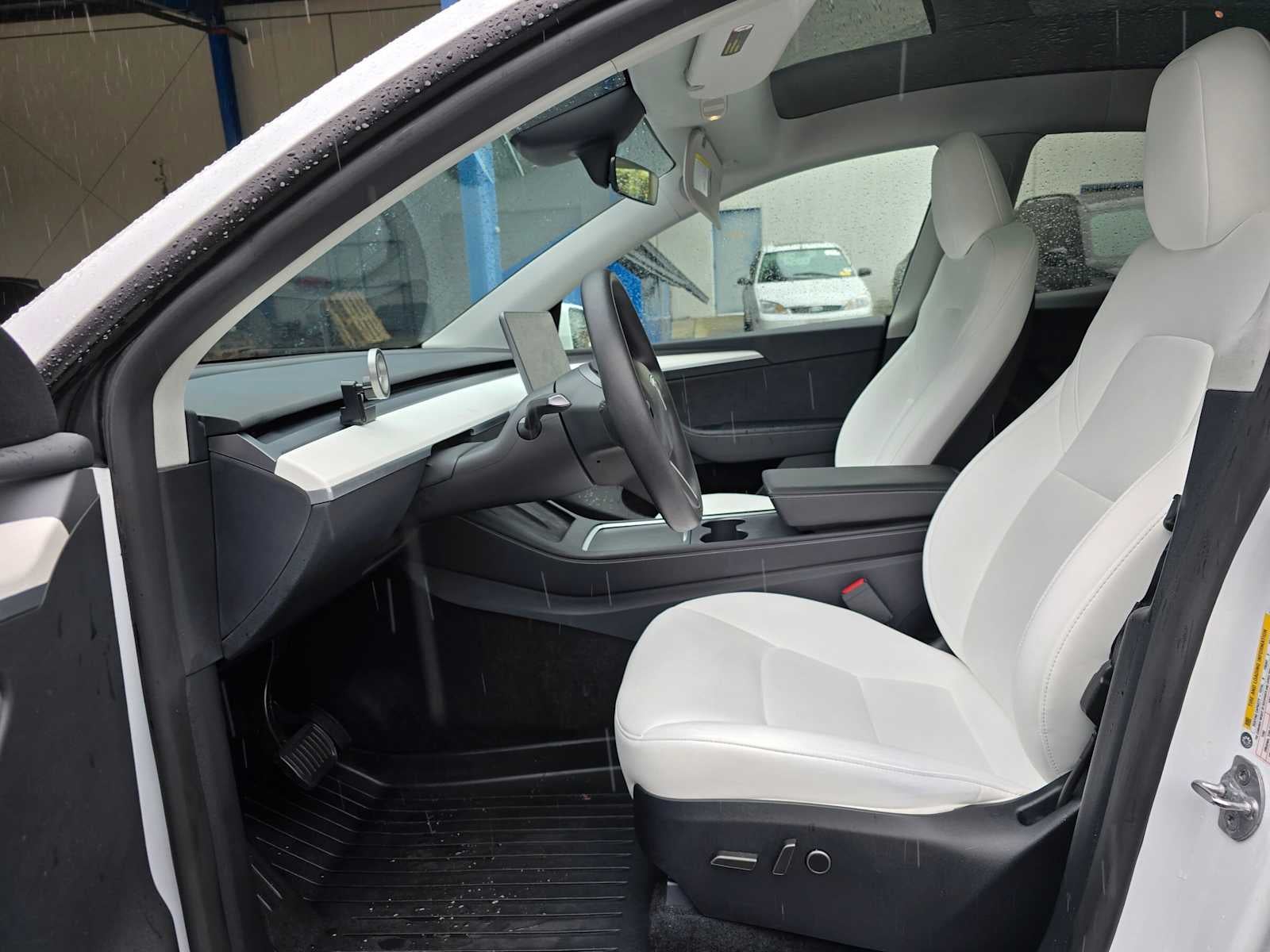 2025 Tesla Model Y Long Range