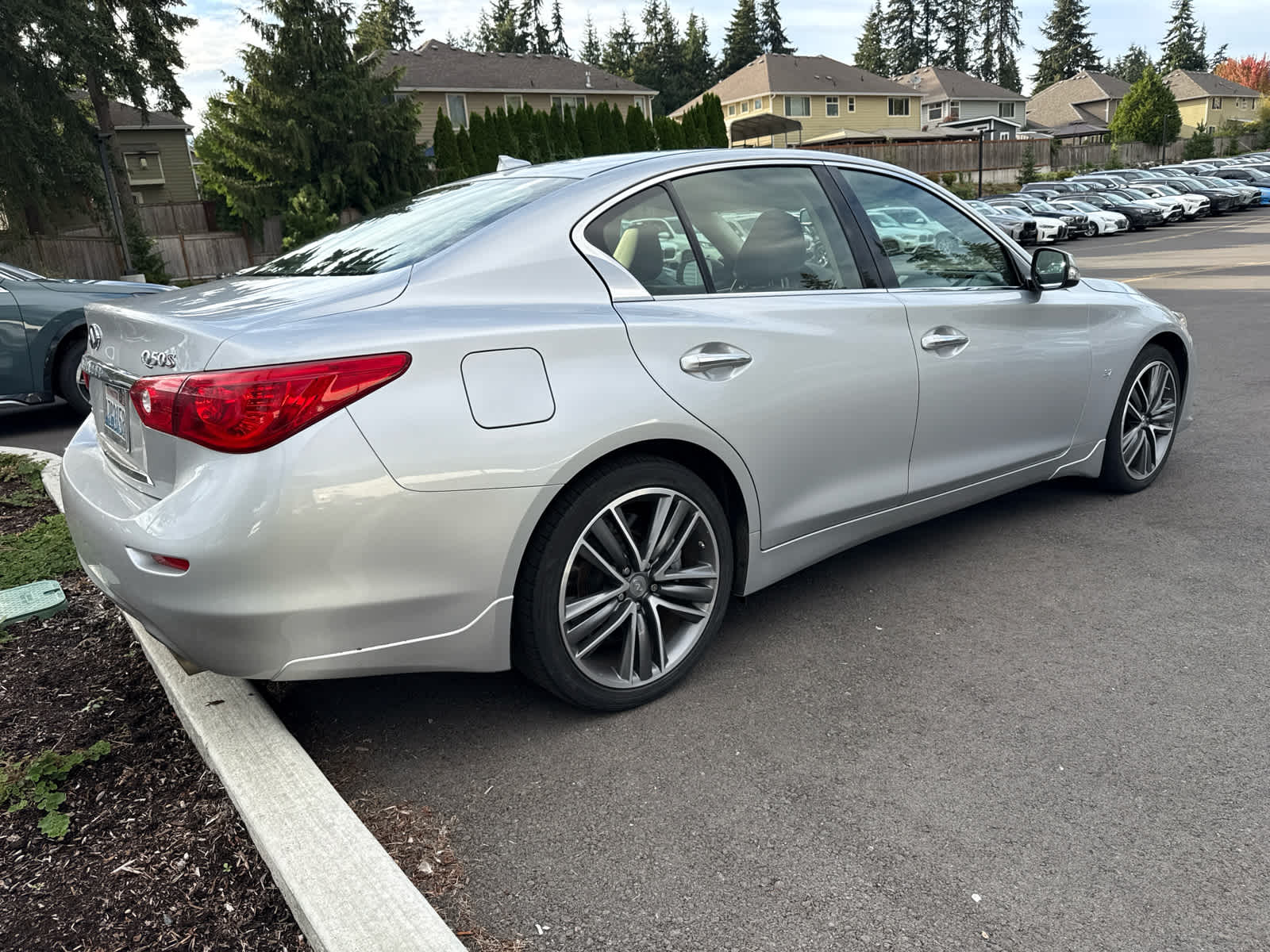 2015 INFINITI Q50 Sport