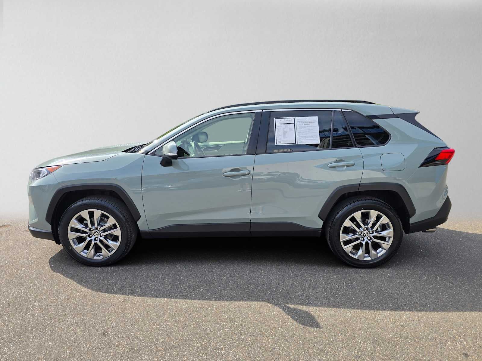 2021 Toyota RAV4 XLE Premium