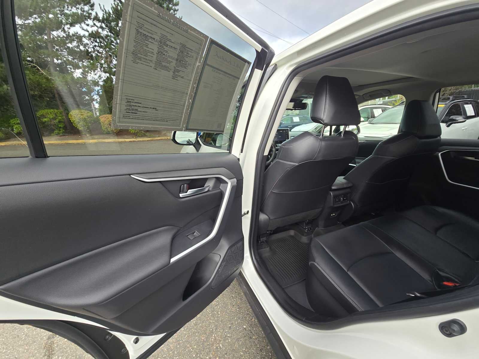 2021 Toyota RAV4 Hybrid XLE Premium