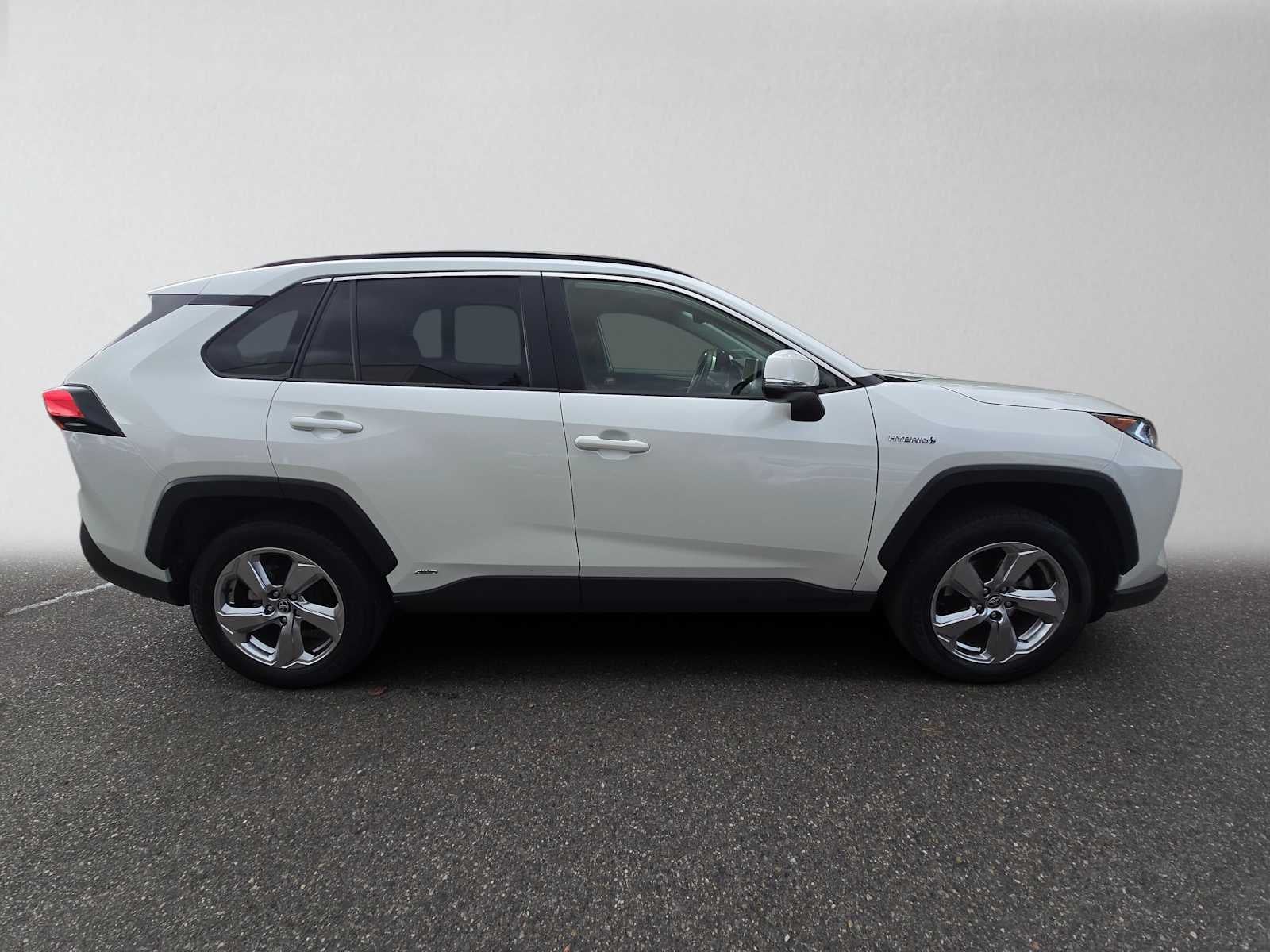 2021 Toyota RAV4 Hybrid XLE Premium