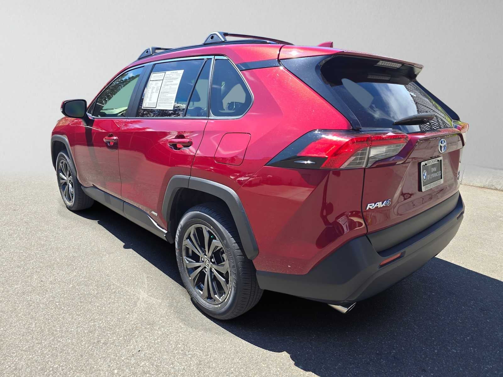 2022 Toyota RAV4 Hybrid XLE Premium