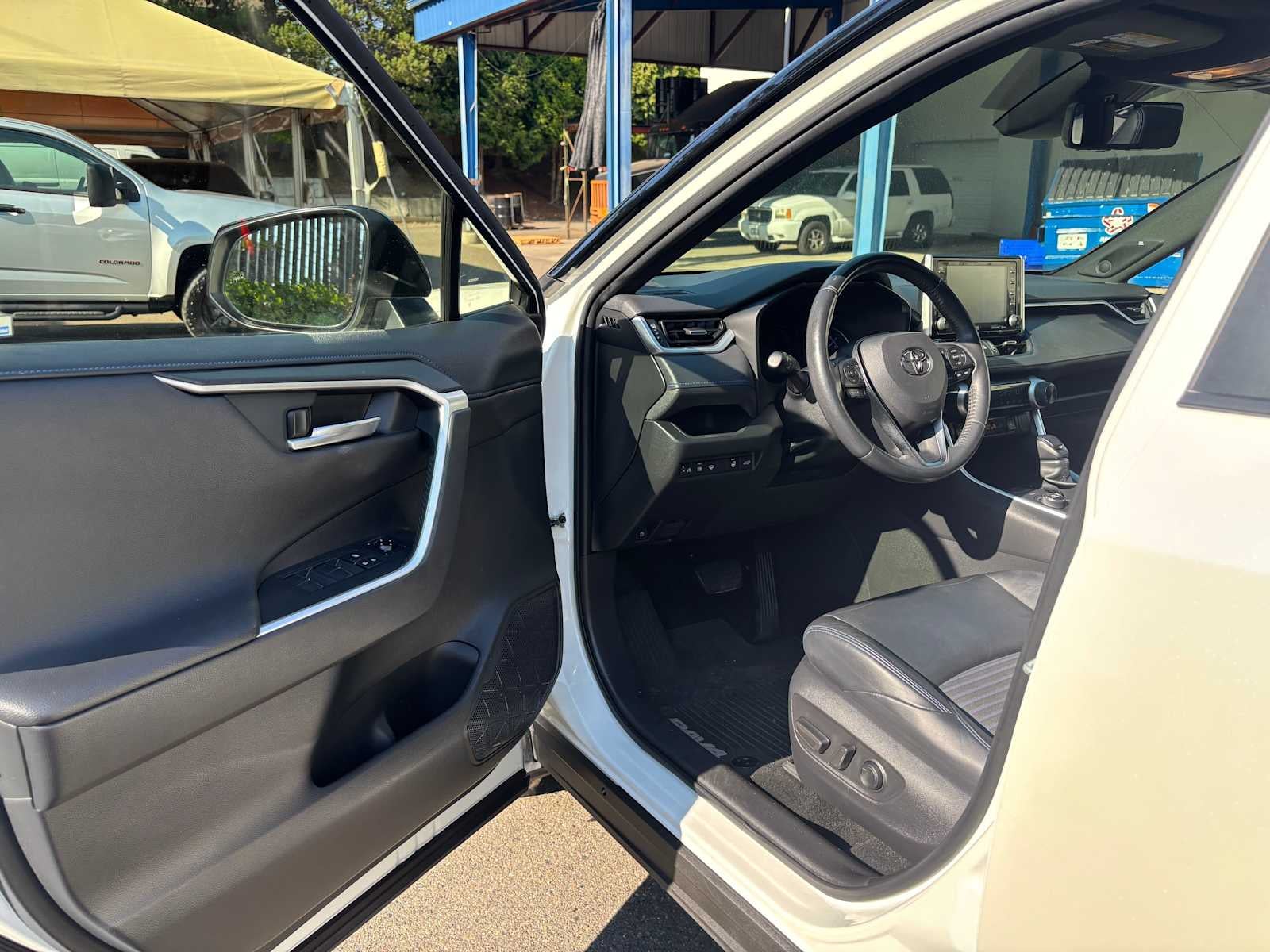2019 Toyota RAV4 Hybrid XSE