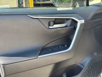 2019 Toyota RAV4 Hybrid XSE