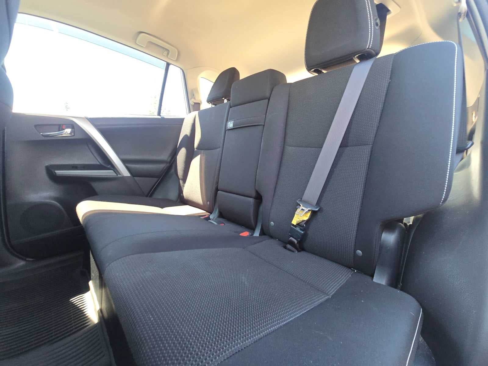 2016 Toyota RAV4 Hybrid XLE