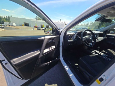 2016 Toyota RAV4 Hybrid XLE