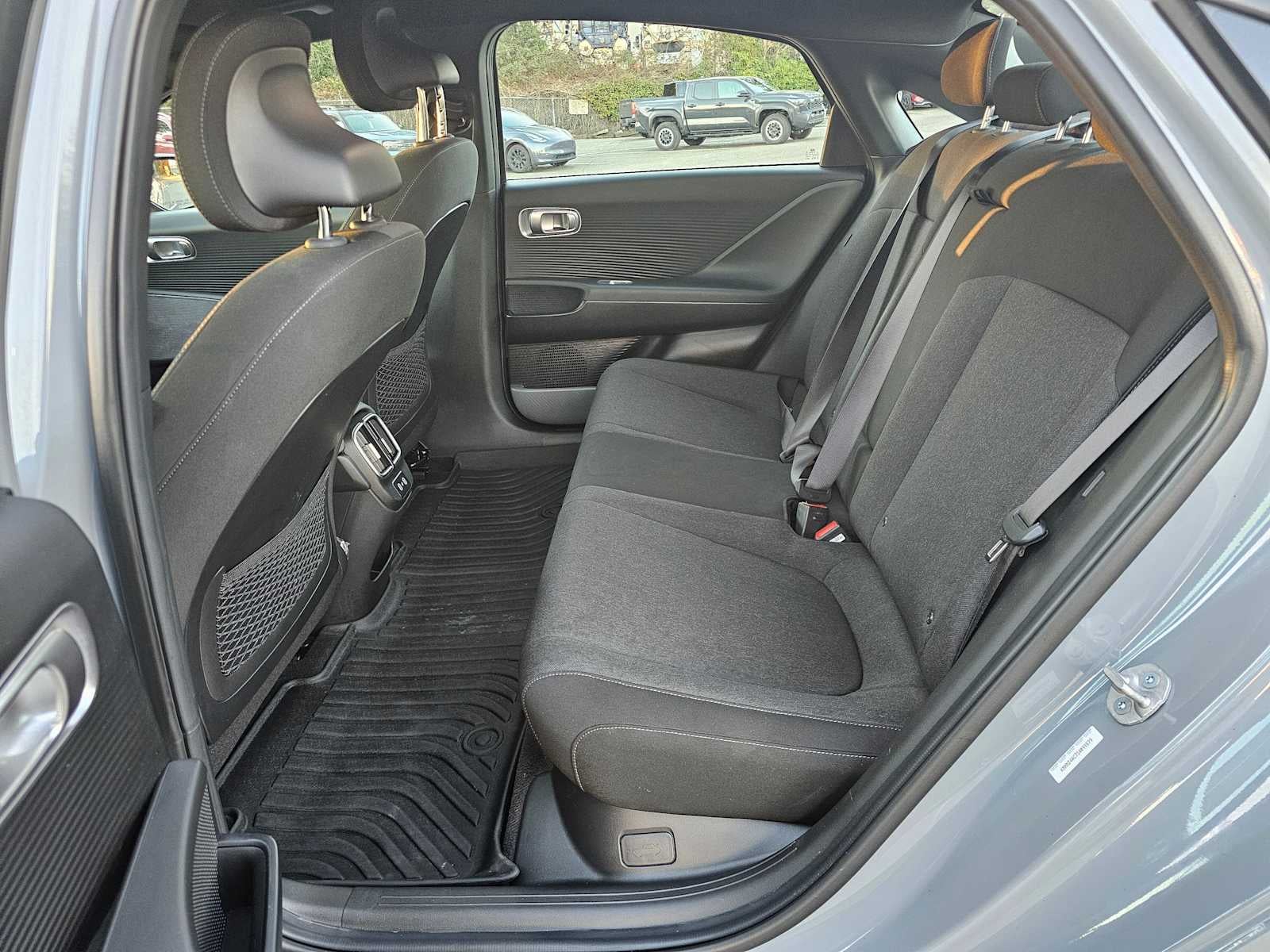 2025 Hyundai IONIQ 6 SE