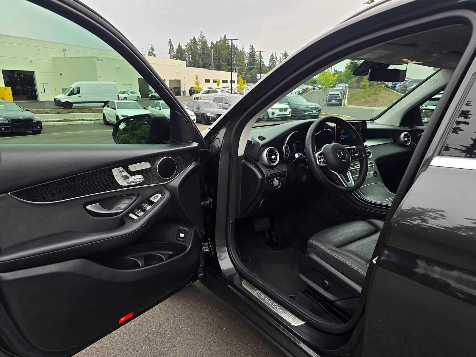 2021 Mercedes-Benz GLC 300 GLC 300