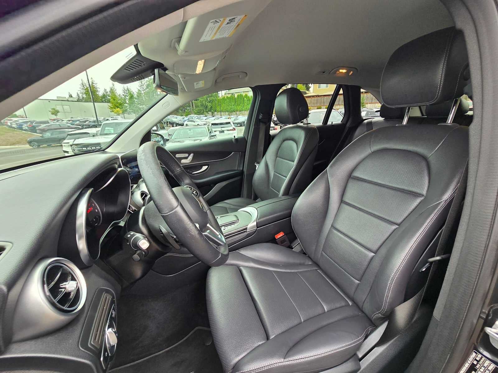 2021 Mercedes-Benz GLC 300 GLC 300