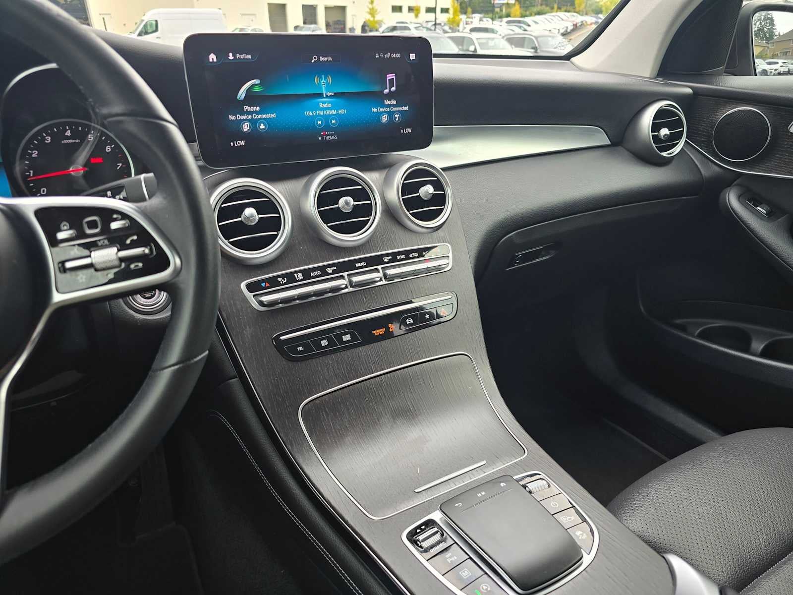 2021 Mercedes-Benz GLC 300 GLC 300