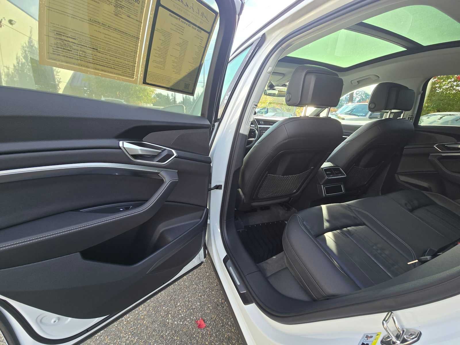 2024 Audi Q8 e-tron Premium