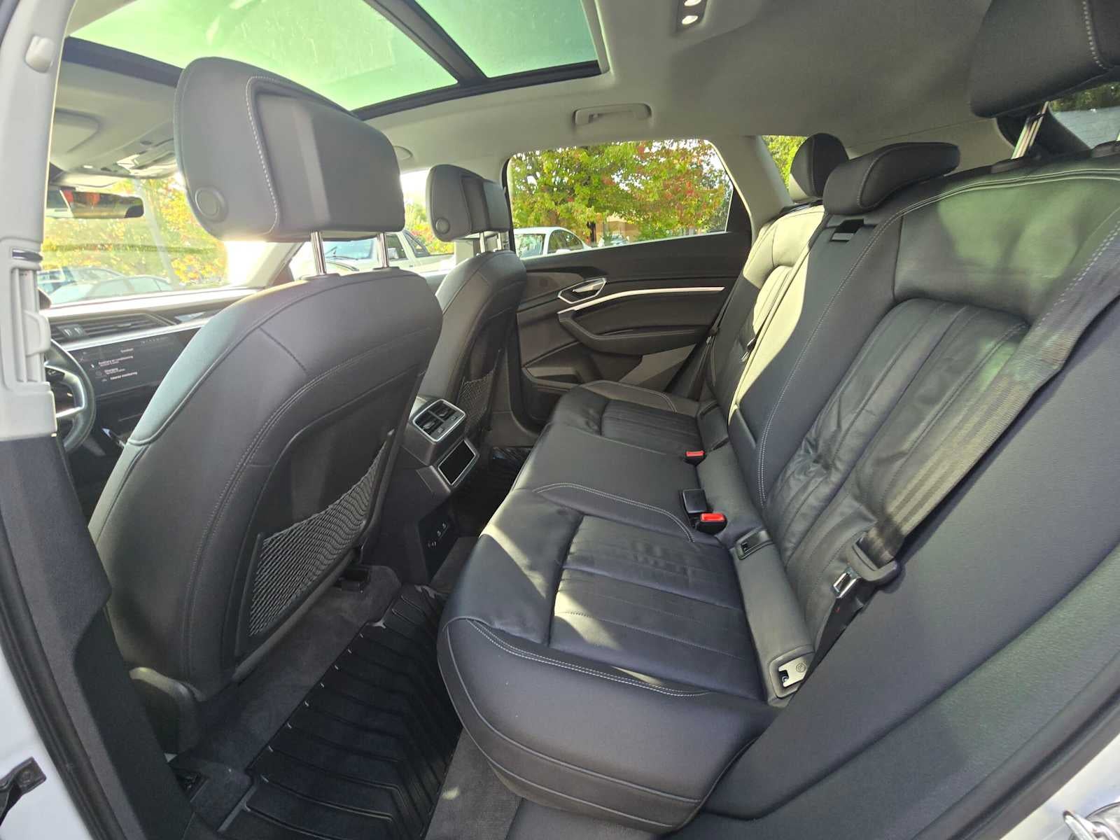 2024 Audi Q8 e-tron Premium