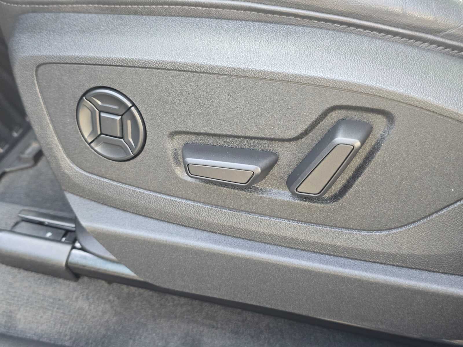 2024 Audi Q8 e-tron Premium