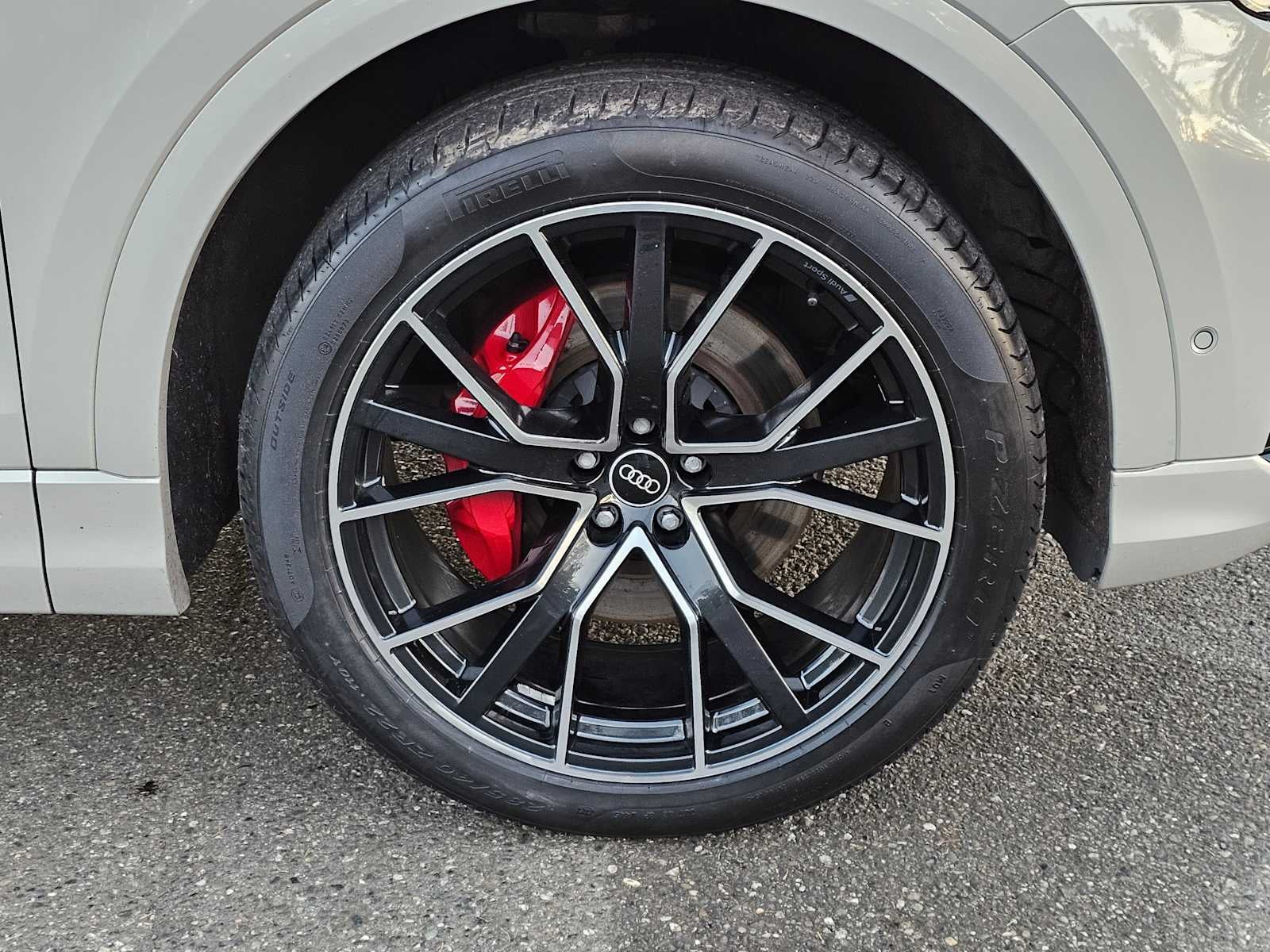 2021 Audi Q8 Premium Plus