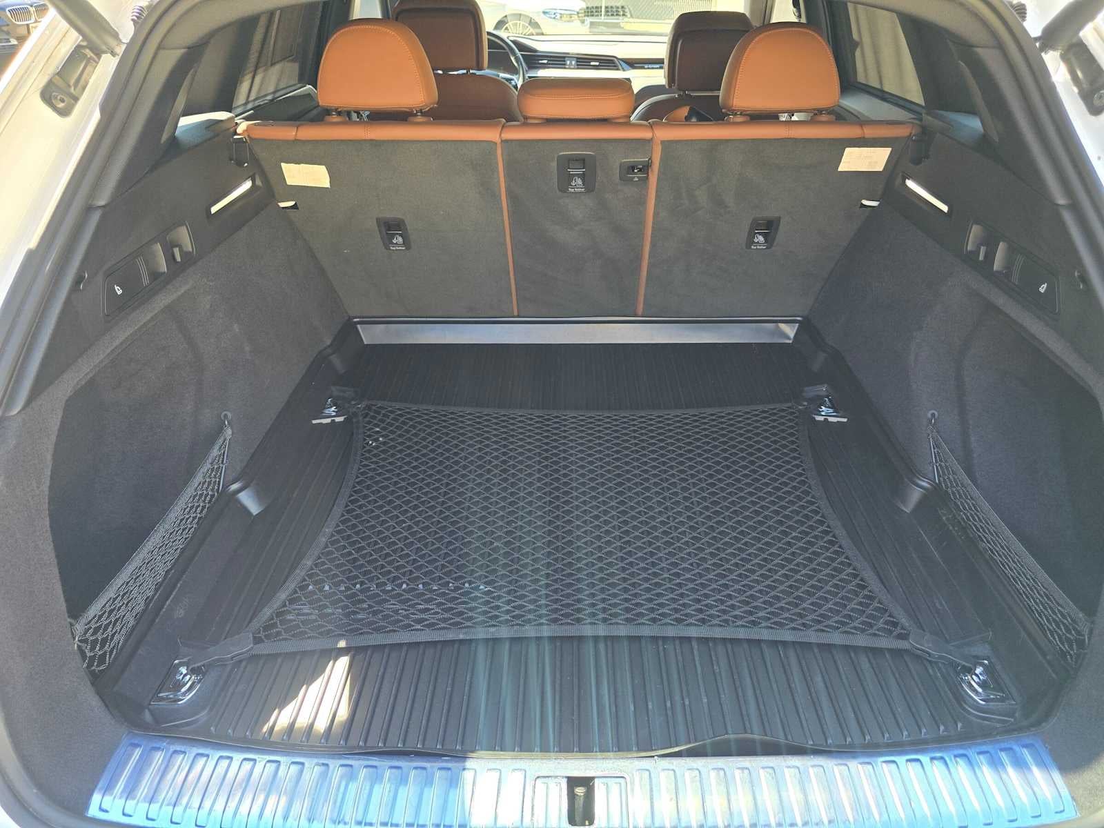 2019 Audi e-tron Prestige
