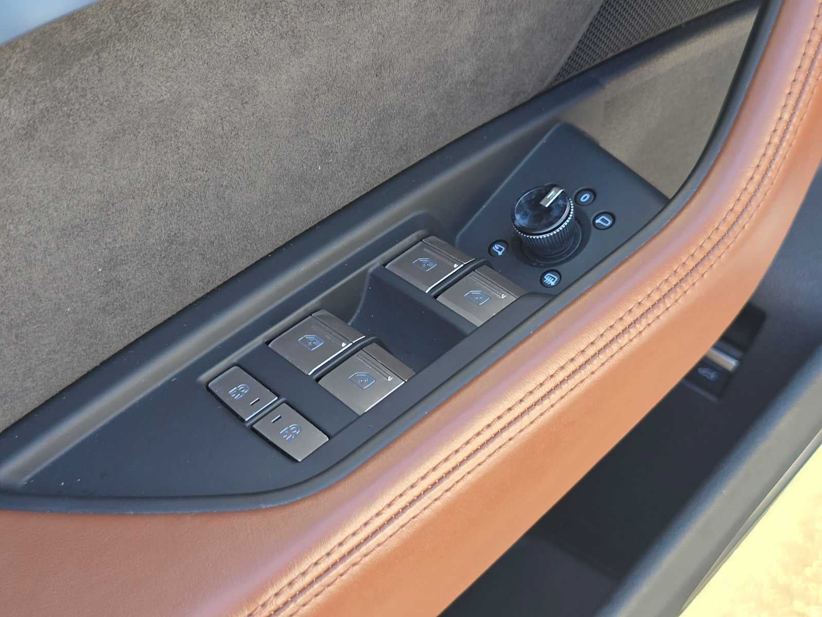 2019 Audi e-tron Prestige