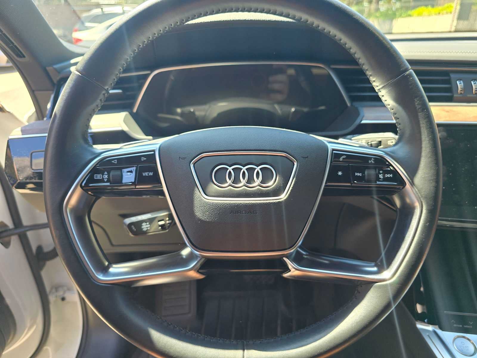 2019 Audi e-tron Prestige