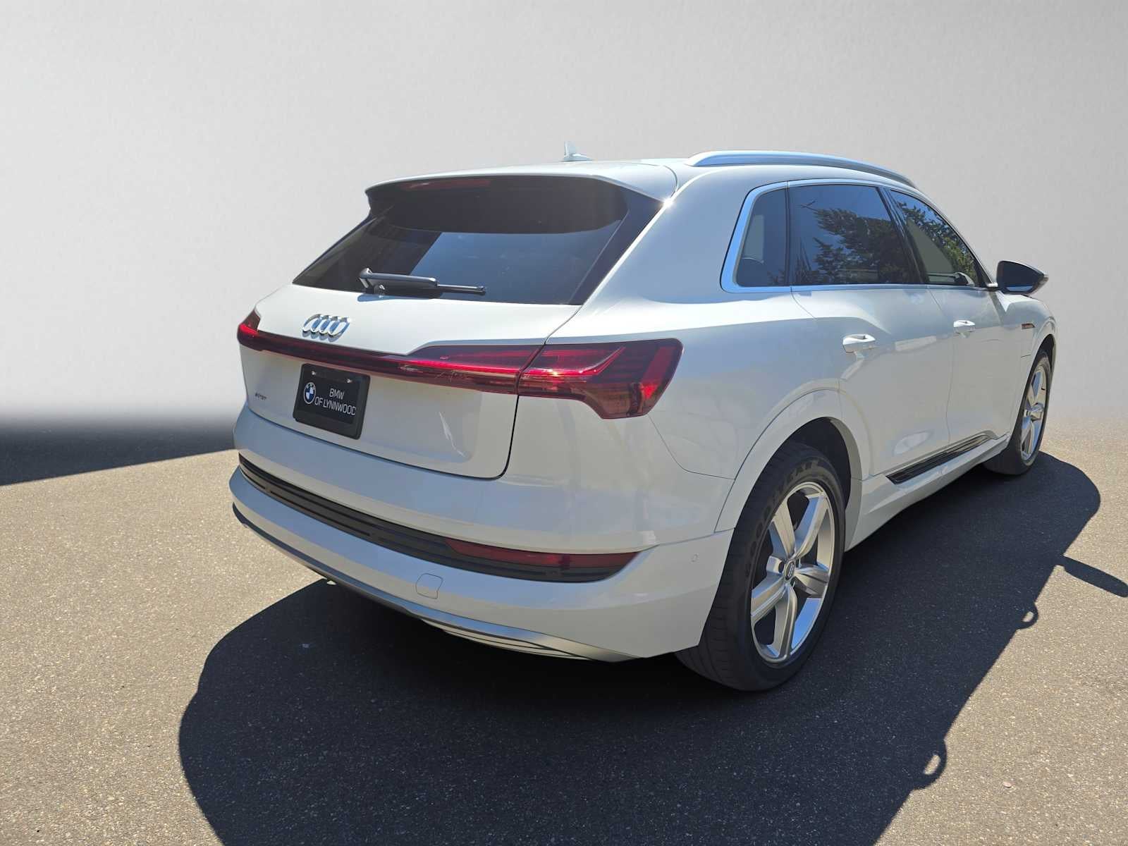 2019 Audi e-tron Prestige