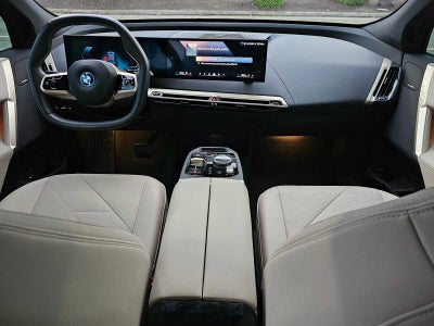 2025 BMW iX xDrive50