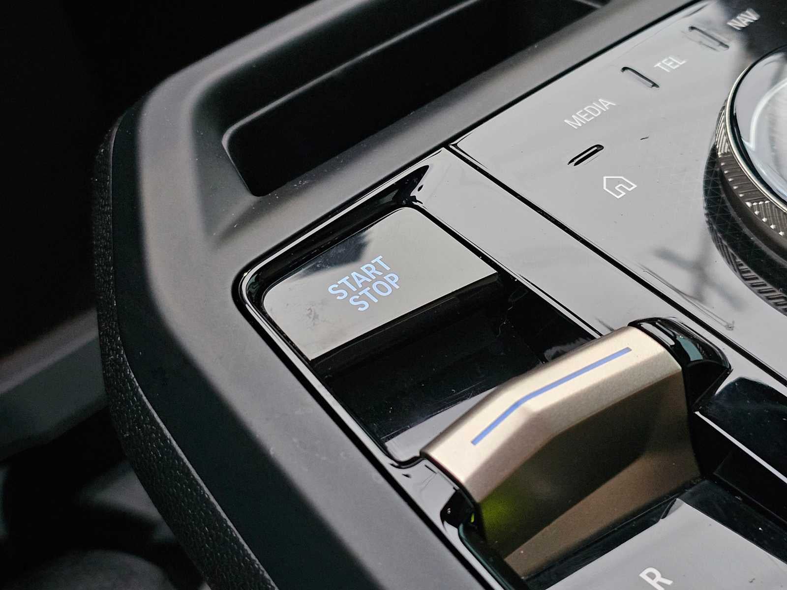 2025 BMW iX xDrive50