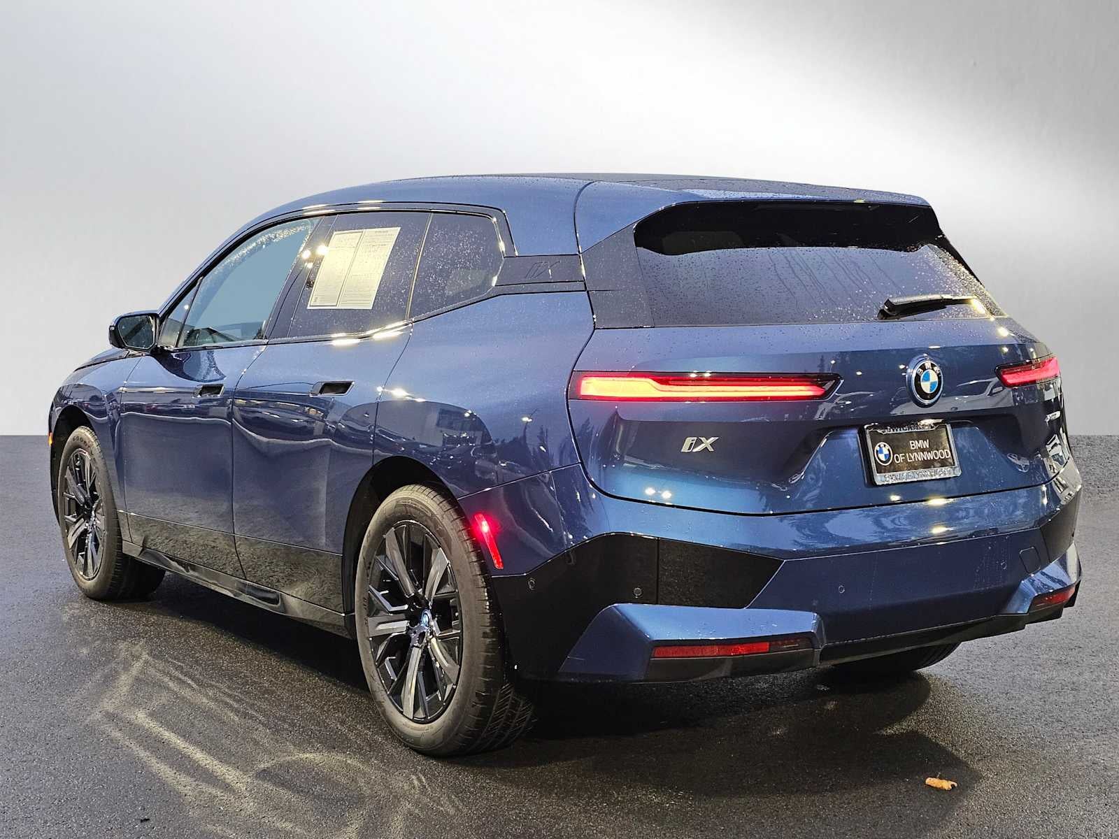 2025 BMW iX xDrive50