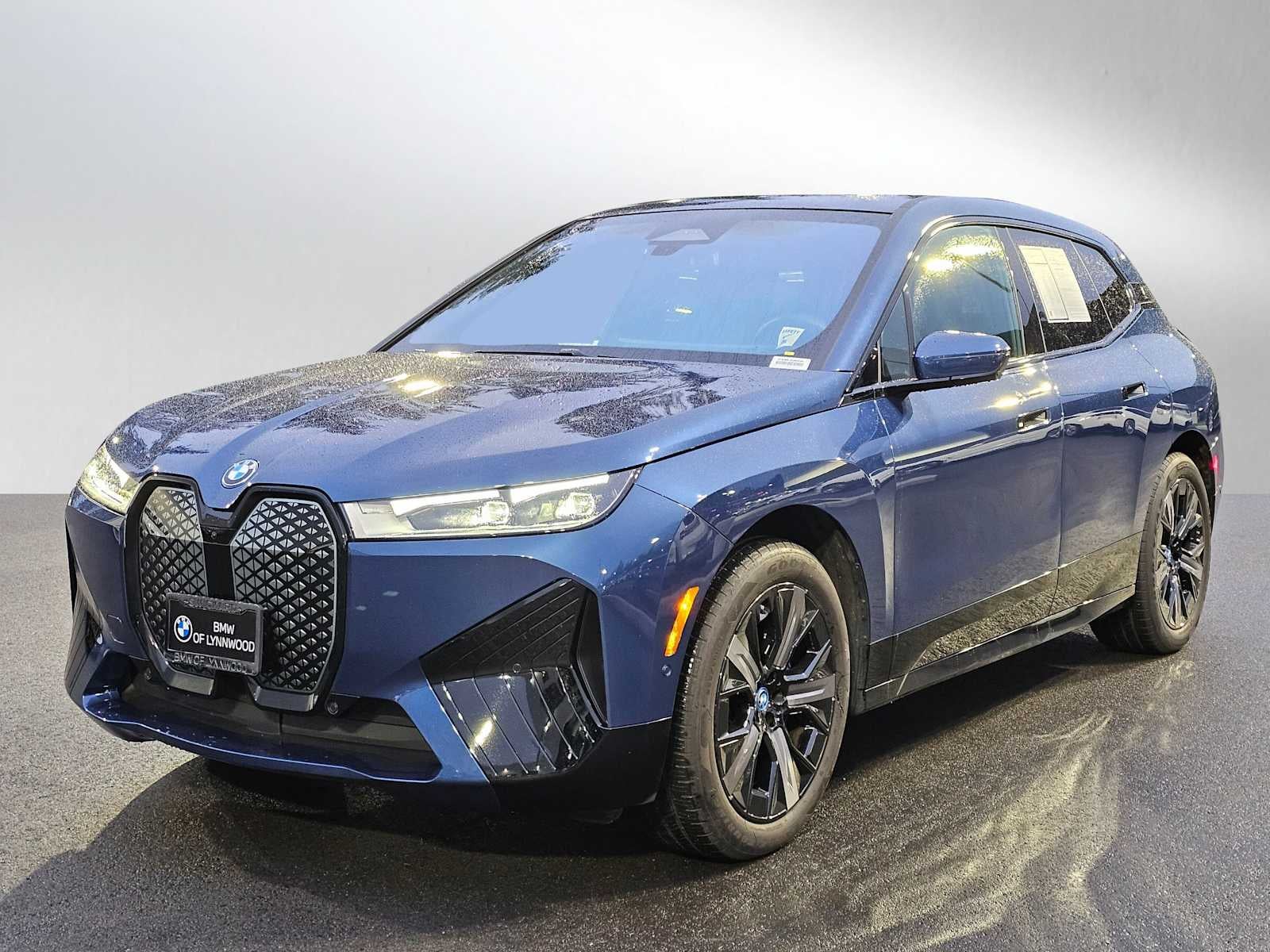2025 BMW iX xDrive50
